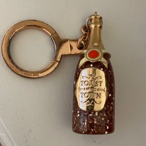 Kate spade ♠️ keychain “toast of the town”